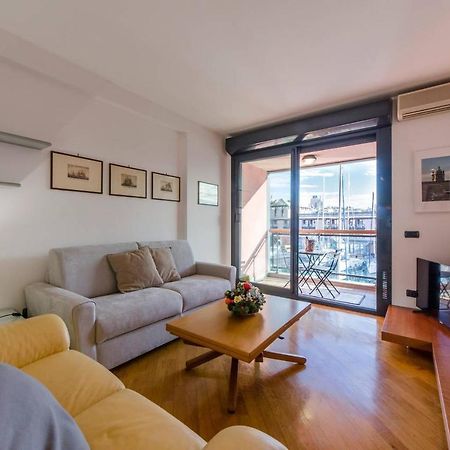 Joivy Exclusive Seaview Flat For 4, In Central Genoa Διαμέρισμα Εξωτερικό φωτογραφία