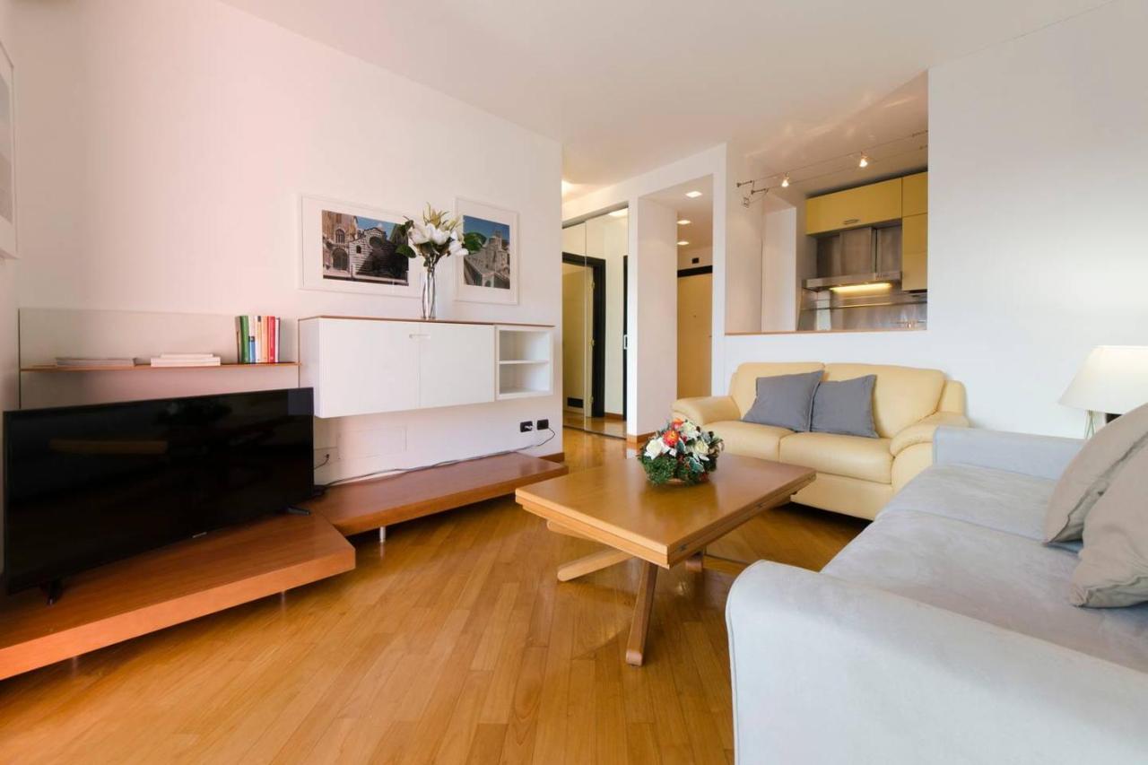 Joivy Exclusive Seaview Flat For 4, In Central Genoa Διαμέρισμα Εξωτερικό φωτογραφία